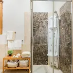 Garden Vista Charming 2 Bedrooms 2 Bathrooms Lucca